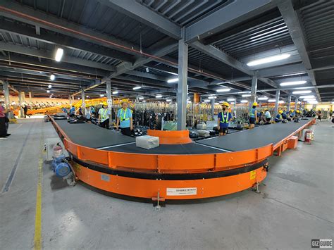 Inside SPX Express' Largest Sorting Center .